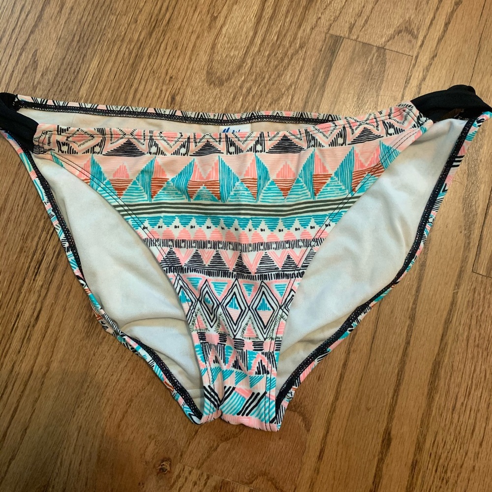 Multicolored bikini bottoms (teal and pink)